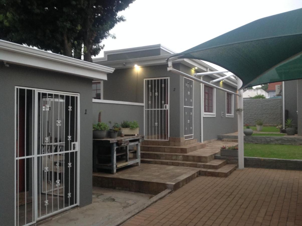 Fancy Pansy Apartment Germiston Exterior photo