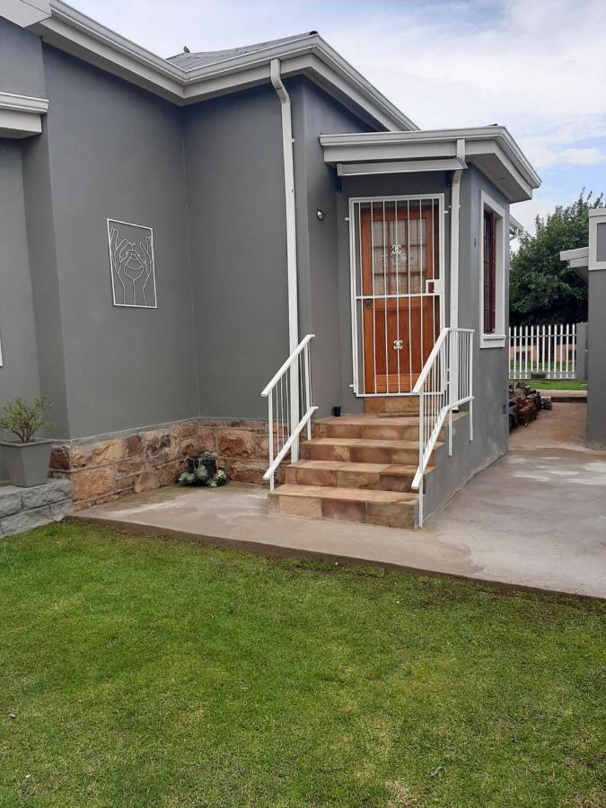 Fancy Pansy Apartment Germiston Exterior photo